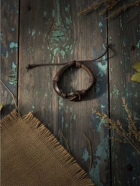 Hand Crafted Brown Leather Knot Bracelet